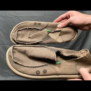 Sanuk slides